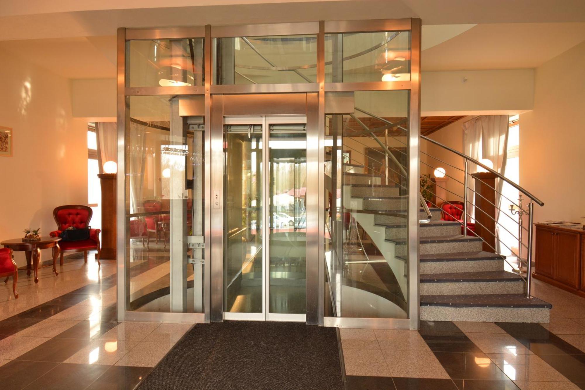 Hotel Hradna Brana Bratysława Zewnętrze zdjęcie